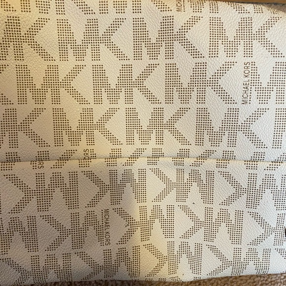 Michael Kors purse - Picture 4 of 12